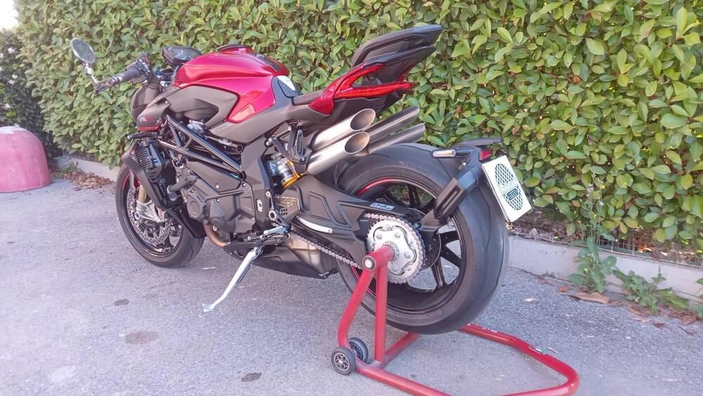 MV Agusta Brutale 1000 RR (2021 - 24) (3)