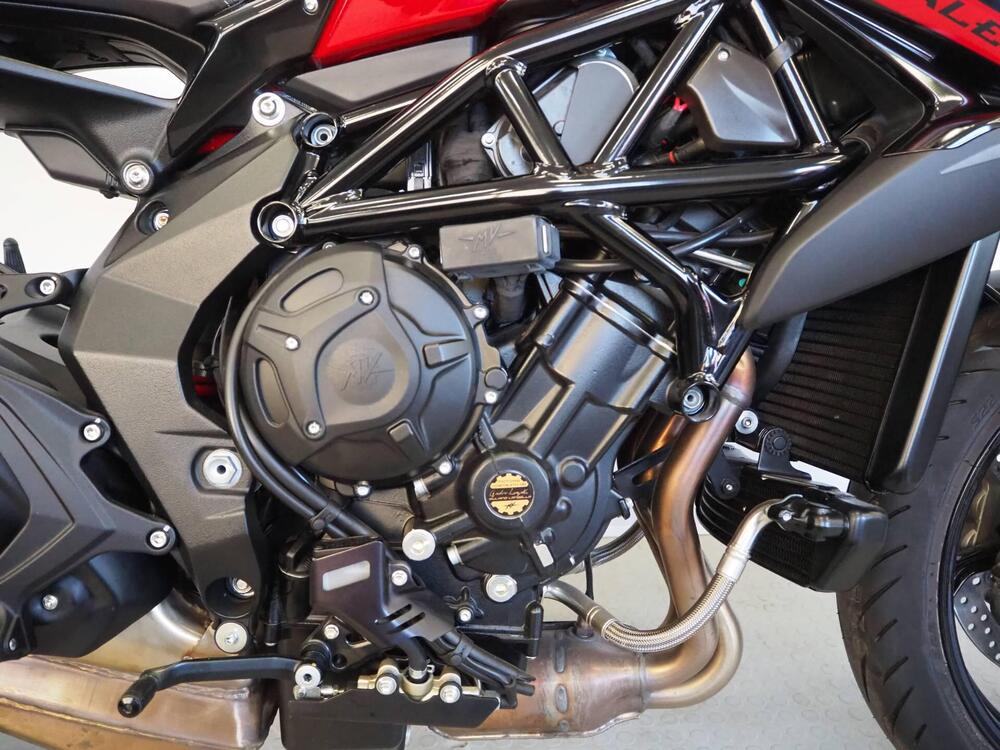 MV Agusta Brutale 800 Rosso (2021 - 23) (2)