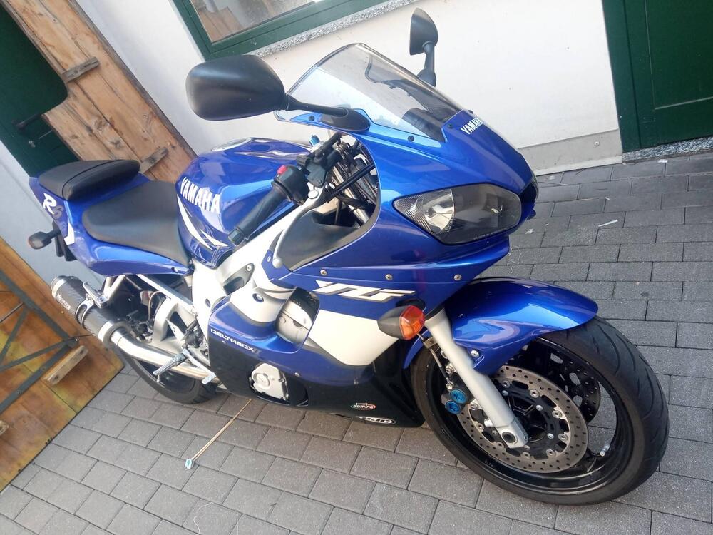 Yamaha YZF R6 (2001 - 02)