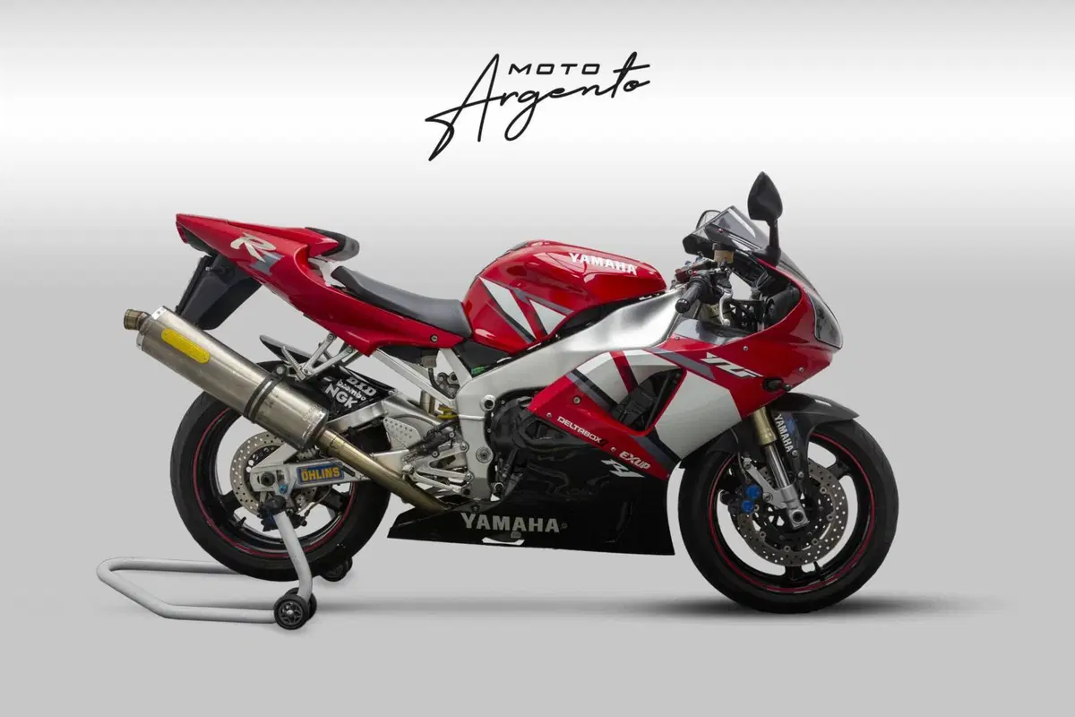 Yamaha YZF R1 (2000 - 01)
