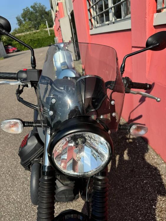 Moto Guzzi V7 III Stone (2017 - 20) (5)