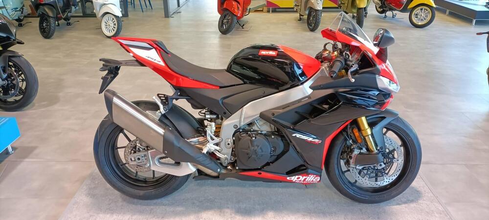 Aprilia RSV4 1100 Factory SE-09 SBK (2024) (2)