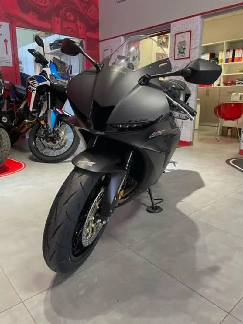 Honda CBR 600 RR (2024 - 26) (8)
