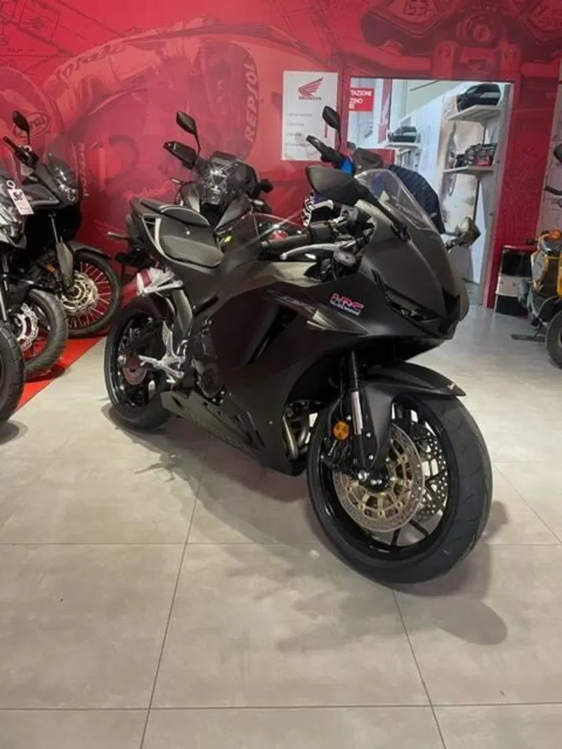 Honda CBR 600 RR (2024 - 26) (10)