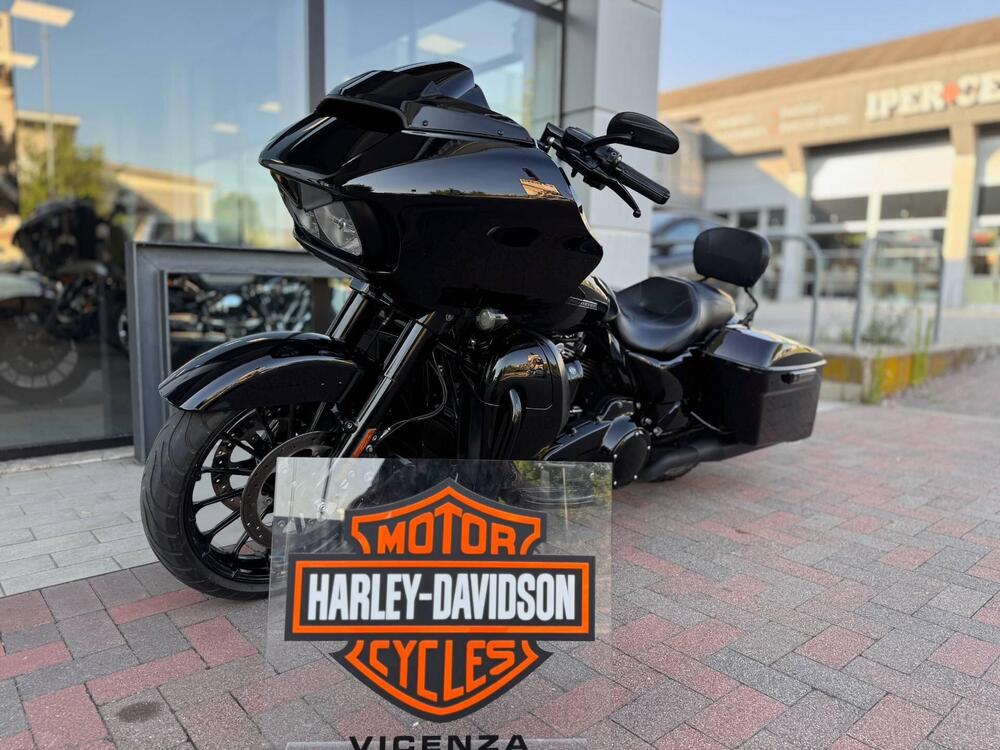 Harley-Davidson 107 Road Glide Special (2017 - 18) - FLTRXS (2)