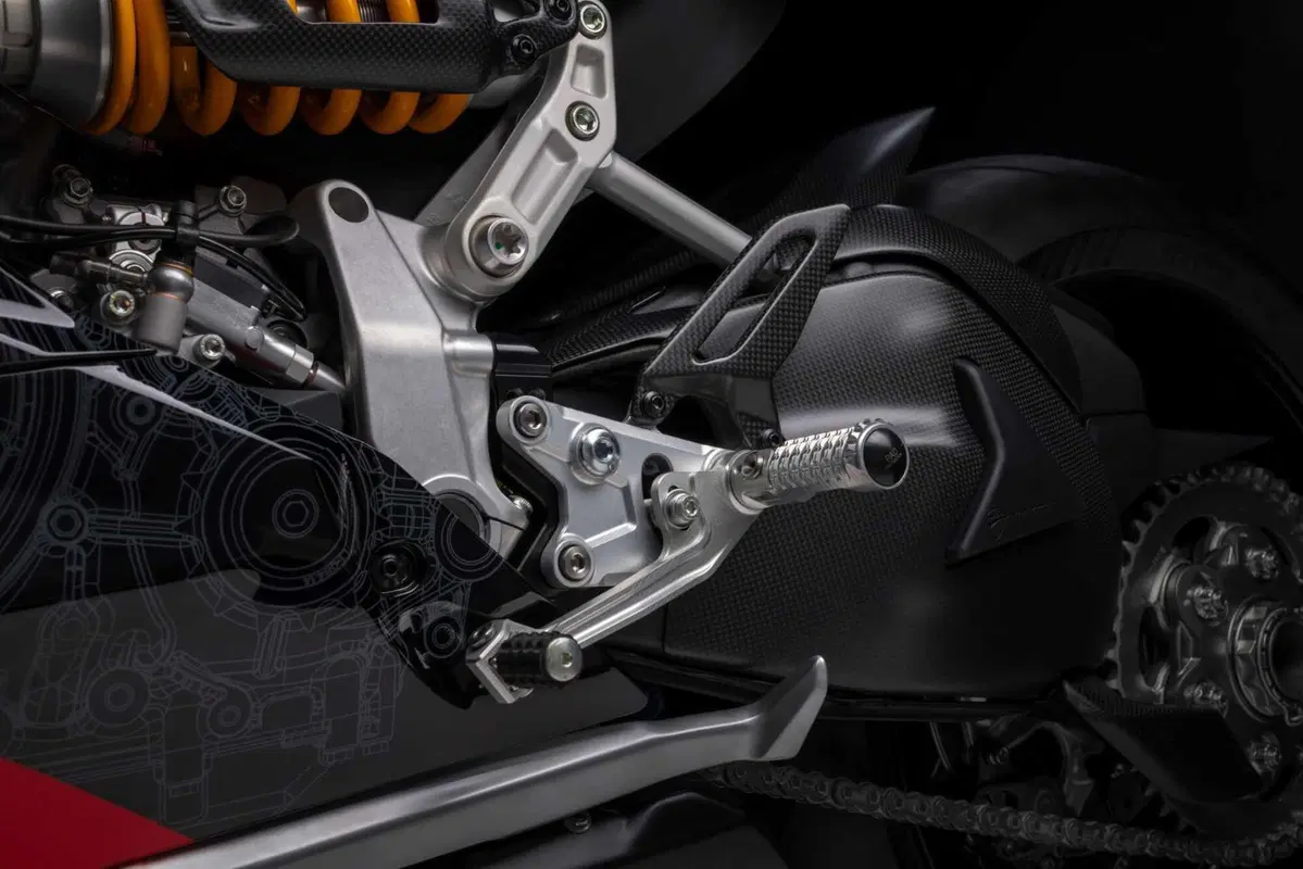 Ducati Panigale V2 Superquadro Final Edition, in Edizione limitata [VIDEO] (12)