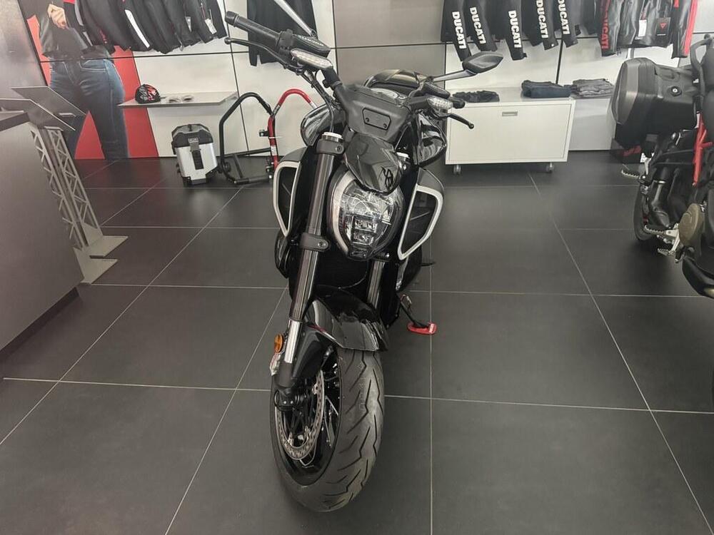 Ducati Diavel V4 (2023 - 24) (2)