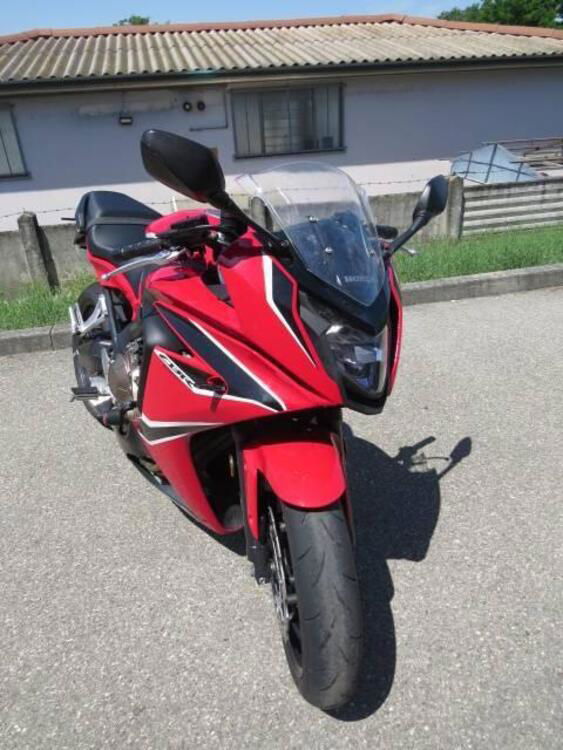 Honda CBR 650 F (2017 - 18) (4)