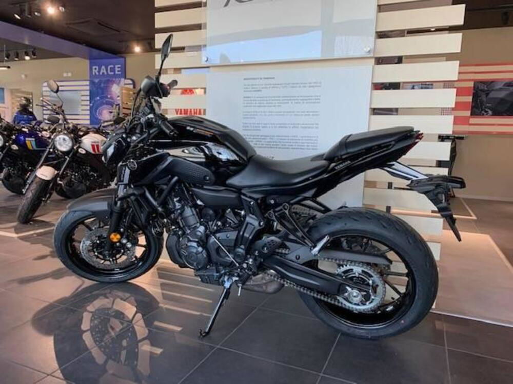 Yamaha MT-07 Pure (2023 - 24) (4)