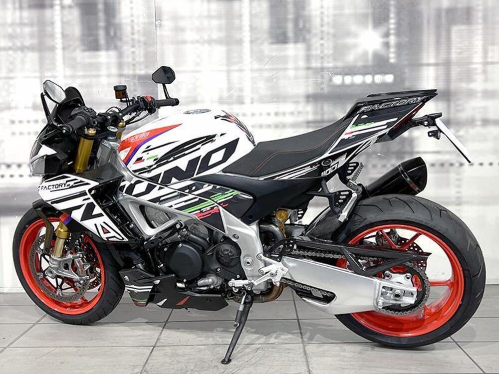 Aprilia Tuono 1100 V4 Factory (2021 - 24) (2)