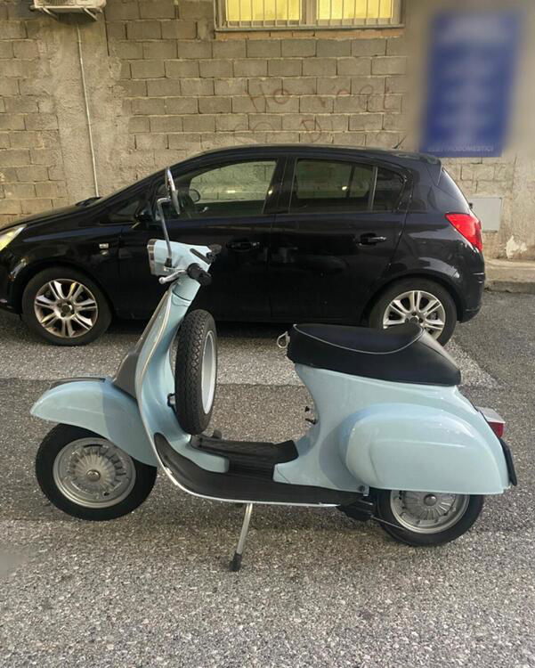 Piaggio Vespa 50 Special (2)