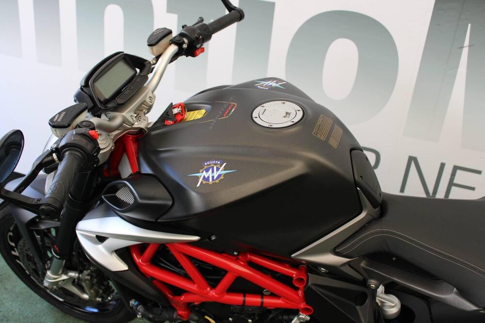 MV Agusta Brutale 800 EAS ABS (2016 - 19) (5)