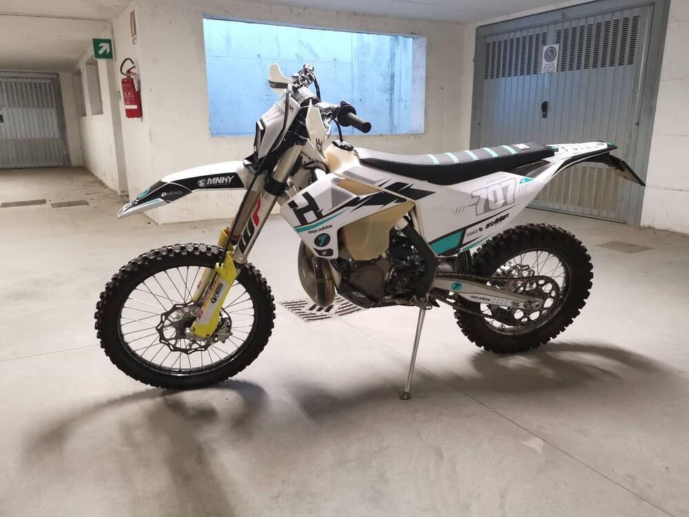 Husqvarna TE 250i (2019) (2)