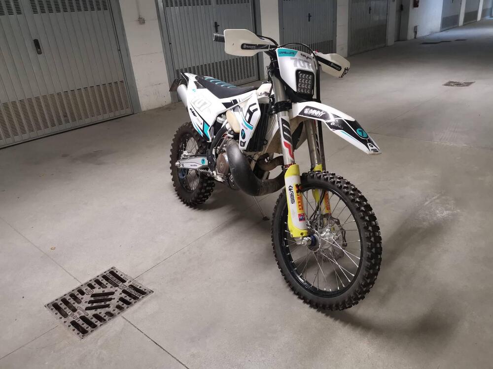 Husqvarna TE 250i (2019) (3)