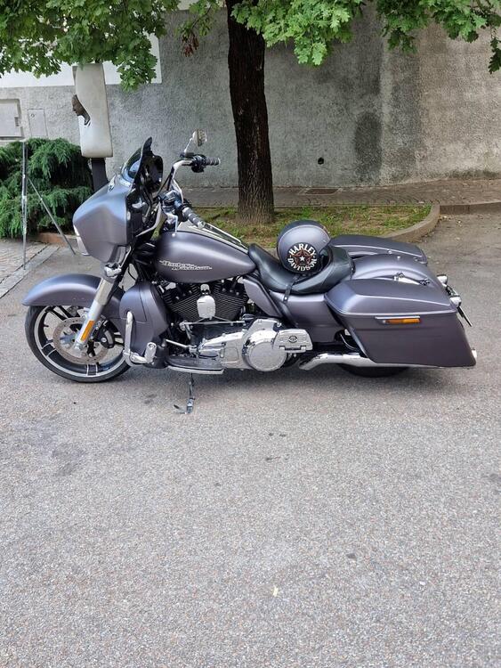 Harley-Davidson 1690 Street Glide Special (2014 - 16) - FLHX (2)