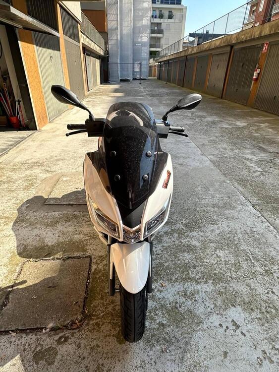 Aprilia SXR 50 (2021 - 24) (4)