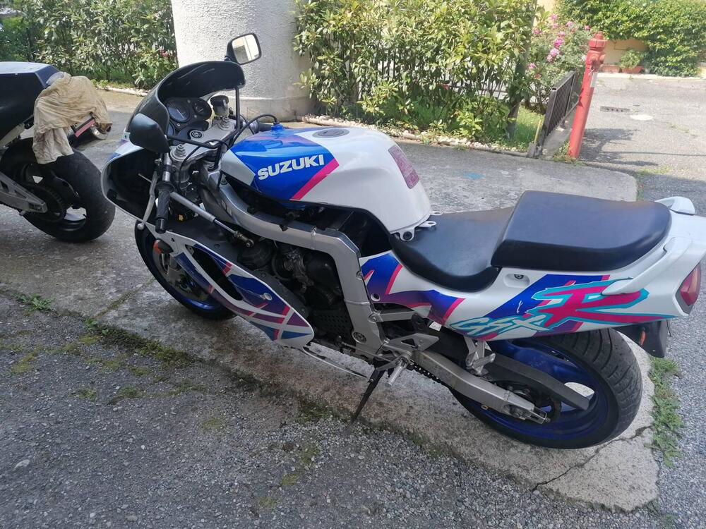 Suzuki GSX R 750 (1992 - 93) (3)