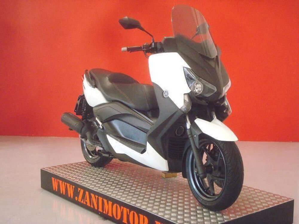 Yamaha X-Max 125 (2014 - 16) (2)