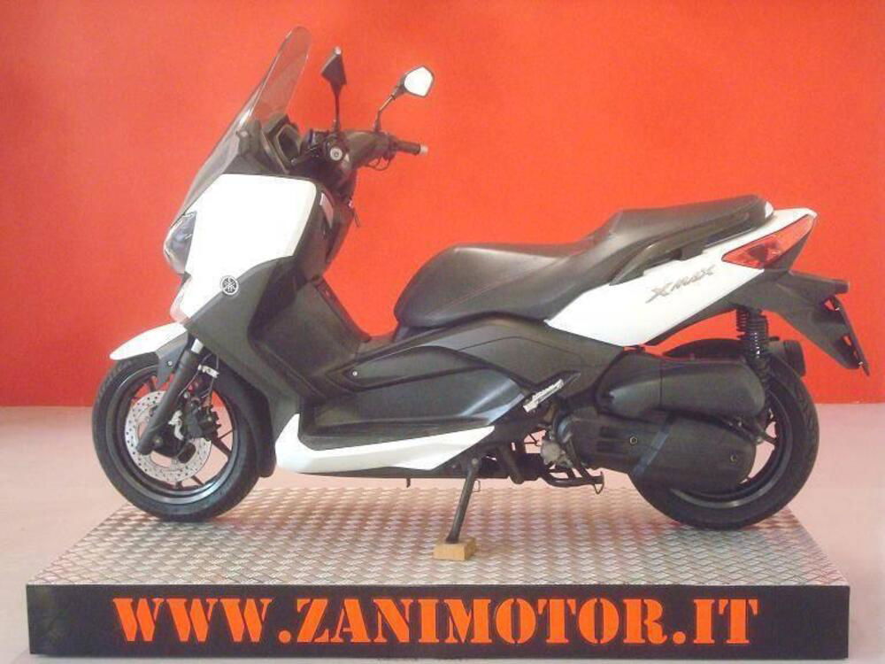 Yamaha X-Max 125 (2014 - 16) (5)