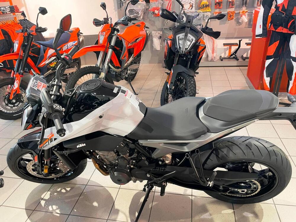 KTM 790 Duke L (2023 - 24) (3)