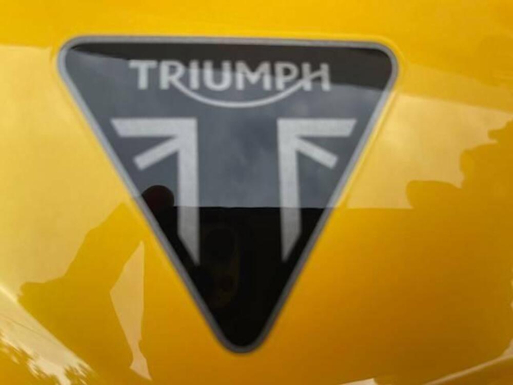 Triumph Street Triple 765 RS (2023 - 24) (4)