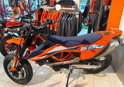 KTM 690 SMC R (2023 - 24) usata