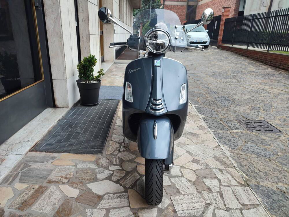 Vespa GTS 300 Touring ABS (2017 - 19) (2)