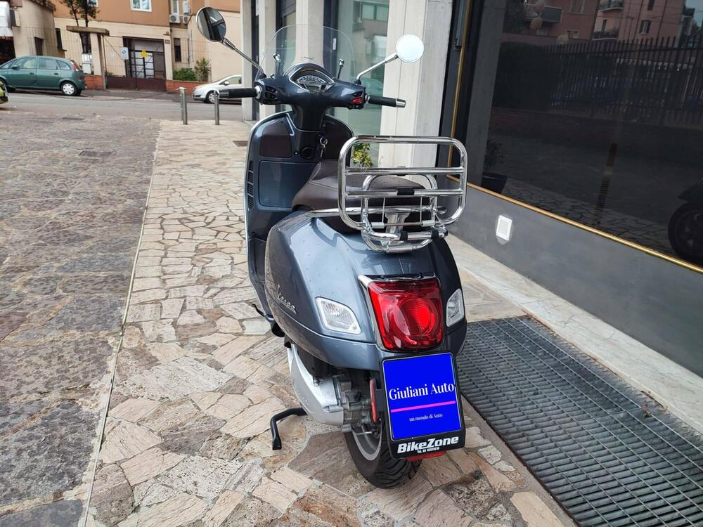 Vespa GTS 300 Touring ABS (2017 - 19) (4)