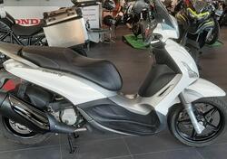 Piaggio Beverly 350 SportTouring ie ABS (2011 - 17) usata