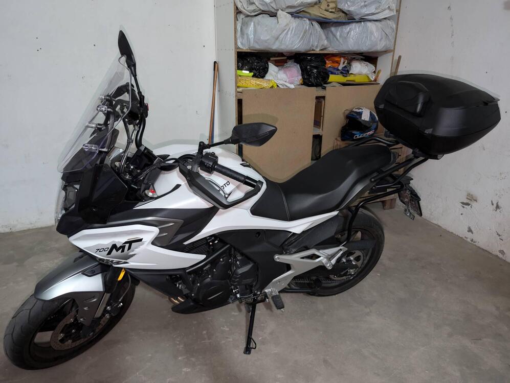 CFMOTO 700MT (2024)