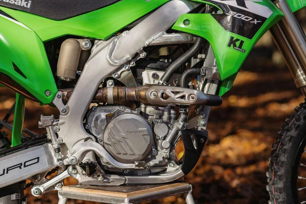 Kawasaki KX 300 X (2024) (3)