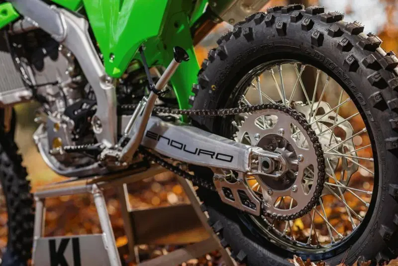 Kawasaki KX 300 X (2024) (6)