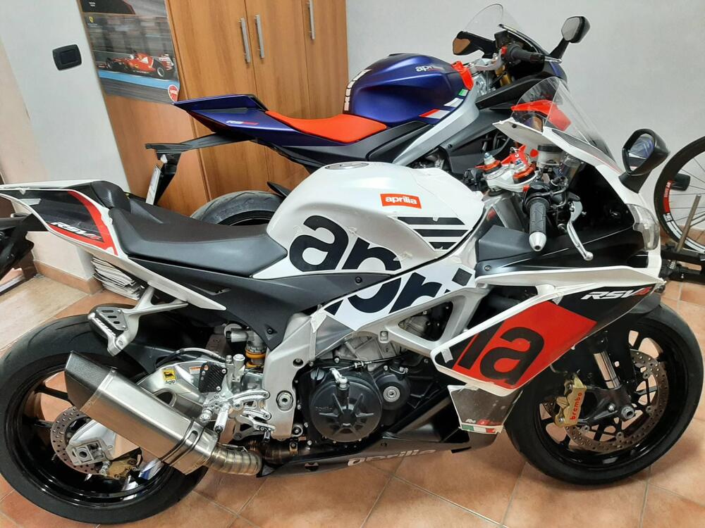 Aprilia RSV4 R (2009 - 12)