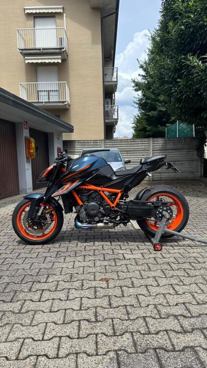 KTM 1290 Super Duke R (2022 - 23) (2)