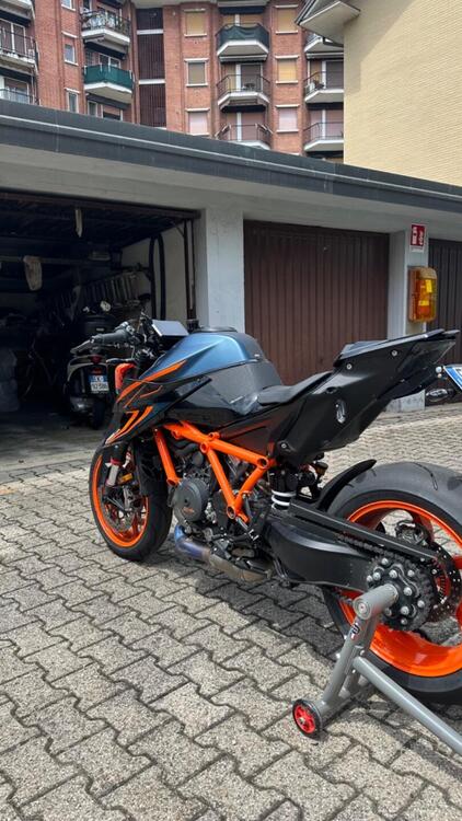 KTM 1290 Super Duke R (2022 - 23) (3)