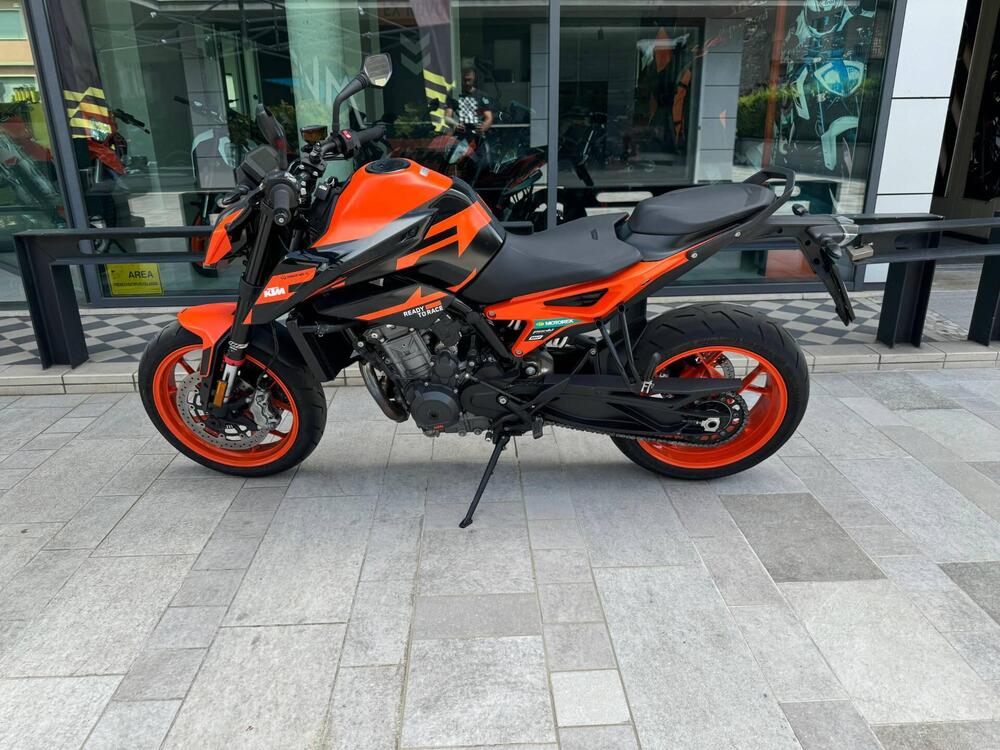 KTM 890 Duke GP (2022 - 23) (2)