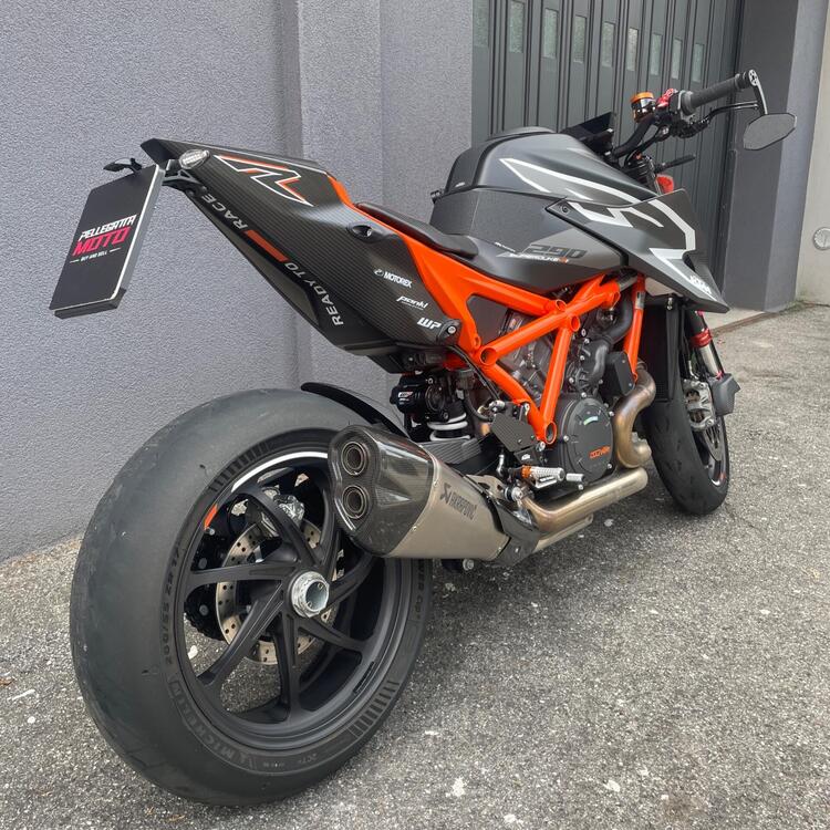 KTM 1290 Super Duke RR (2023) (3)