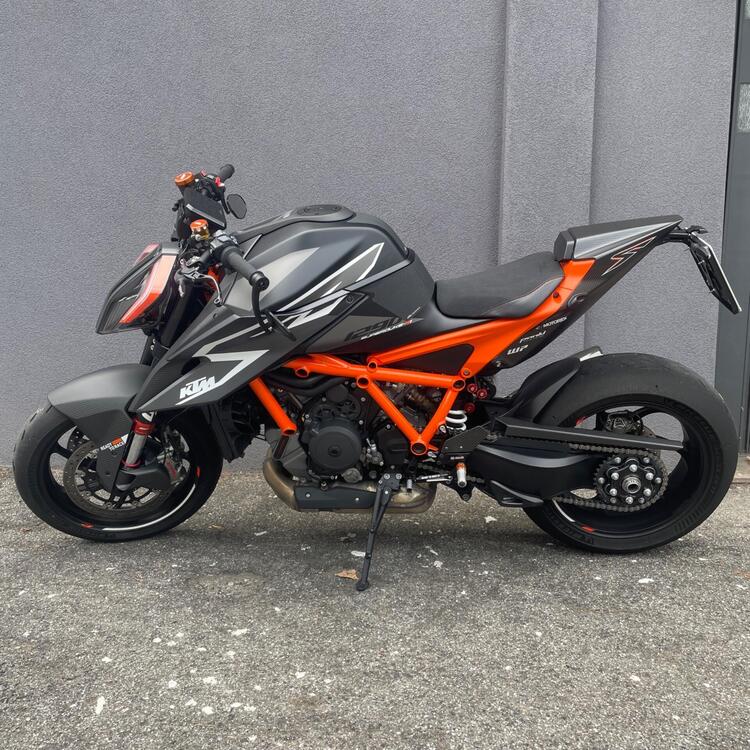 KTM 1290 Super Duke RR (2023) (5)