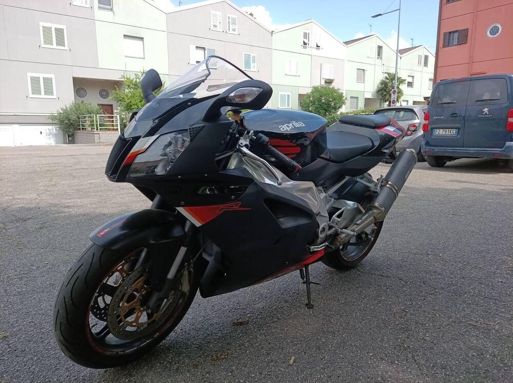 Aprilia RSV 1000 R (2004 - 05) (3)