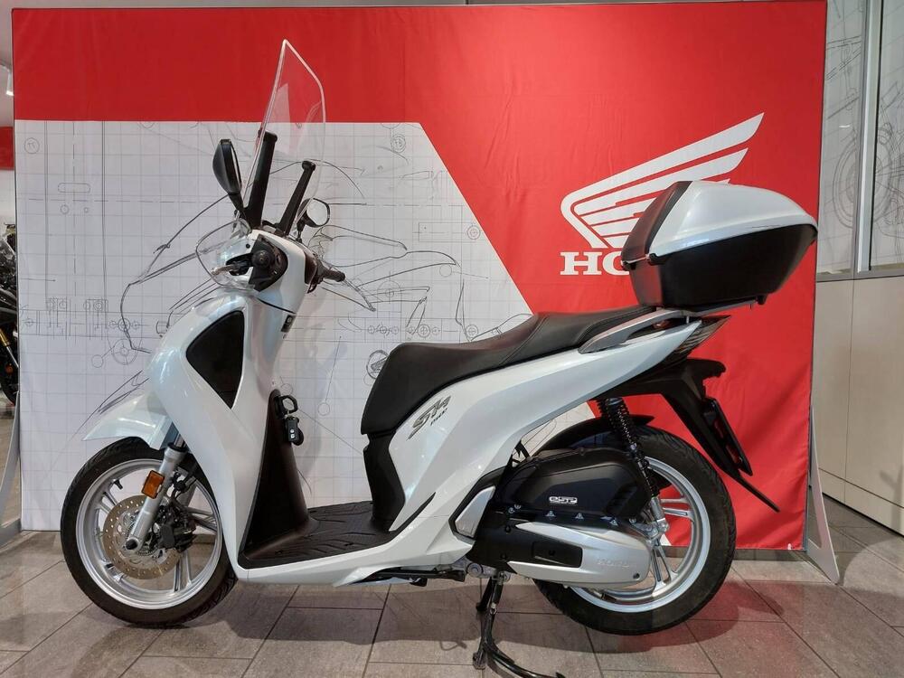 Honda SH 150 i (2017 - 19) (2)