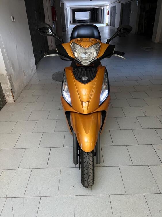 Kymco People 125i GT (2010 - 17) (2)