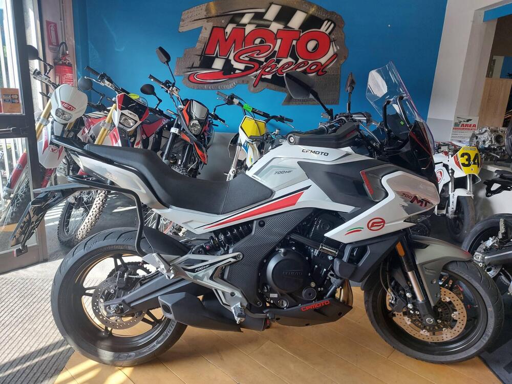 CFMOTO 700MT (2024)