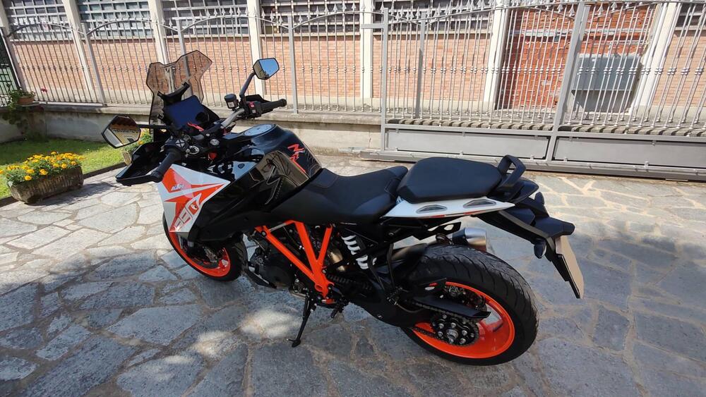 KTM 1290 Super Duke GT (2021) (5)