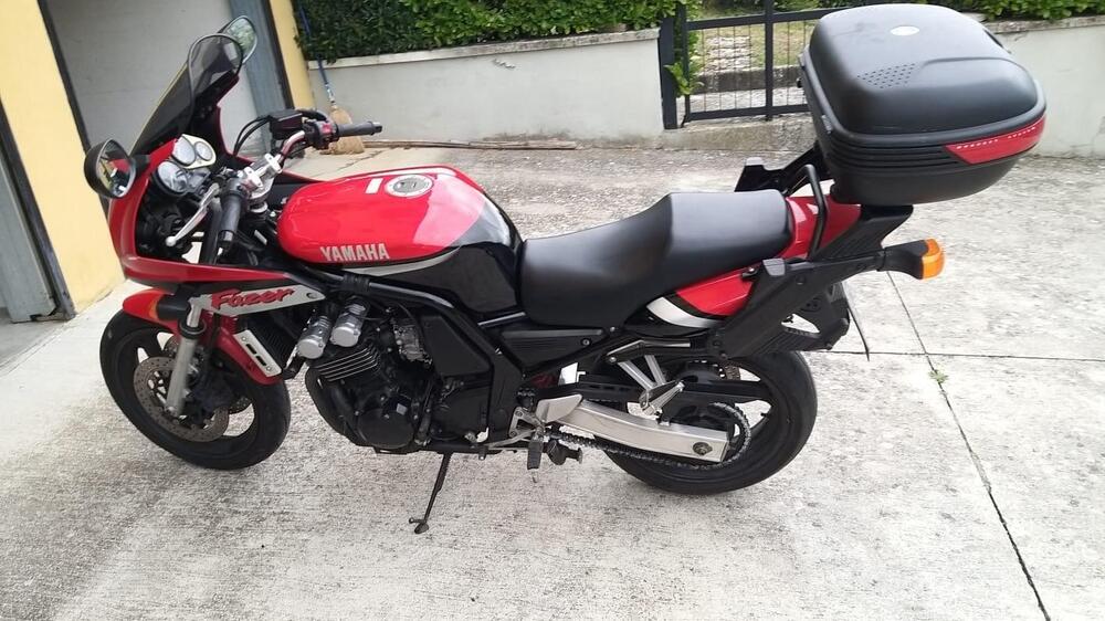 Yamaha FZS 600 Fazer S (2000 - 04) (2)