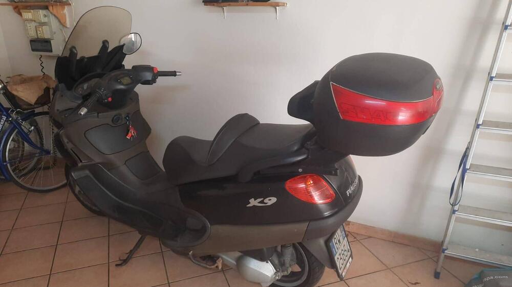 Piaggio X9 250 Evolution (3)