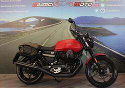 Moto Guzzi V7 Stone (2021 - 24) usata