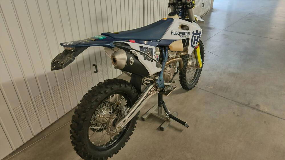 Husqvarna FE 250 (2023) (2)