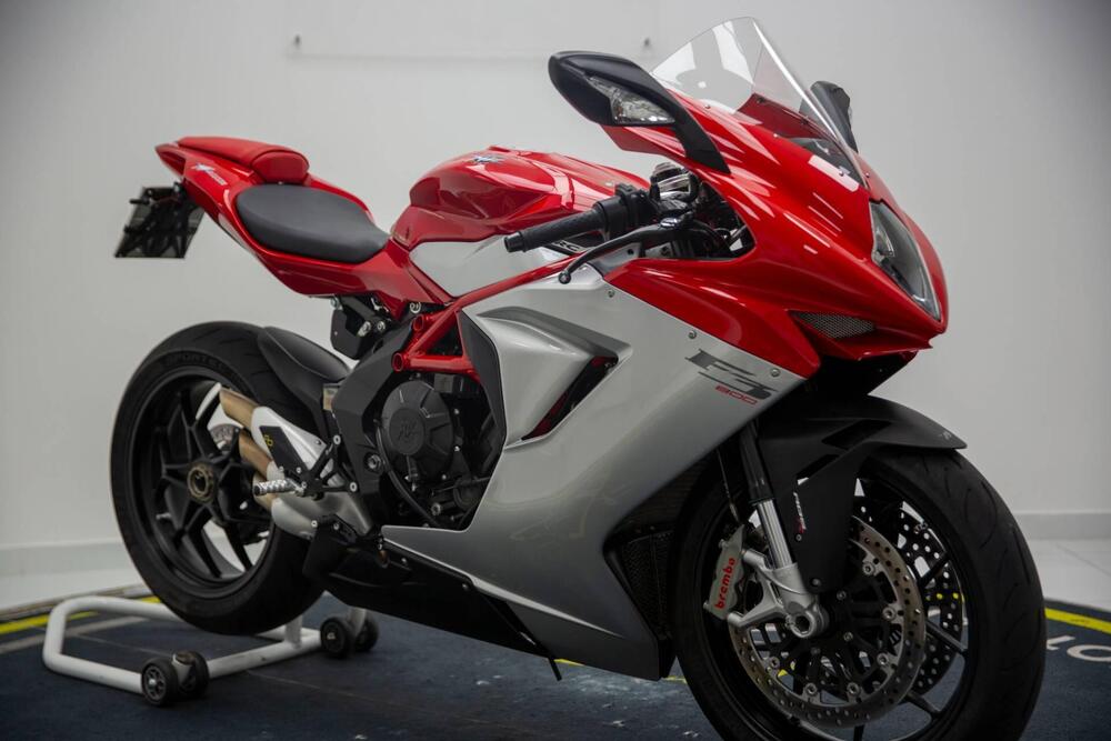 MV Agusta F3 800 EAS ABS (2013 - 17) (2)