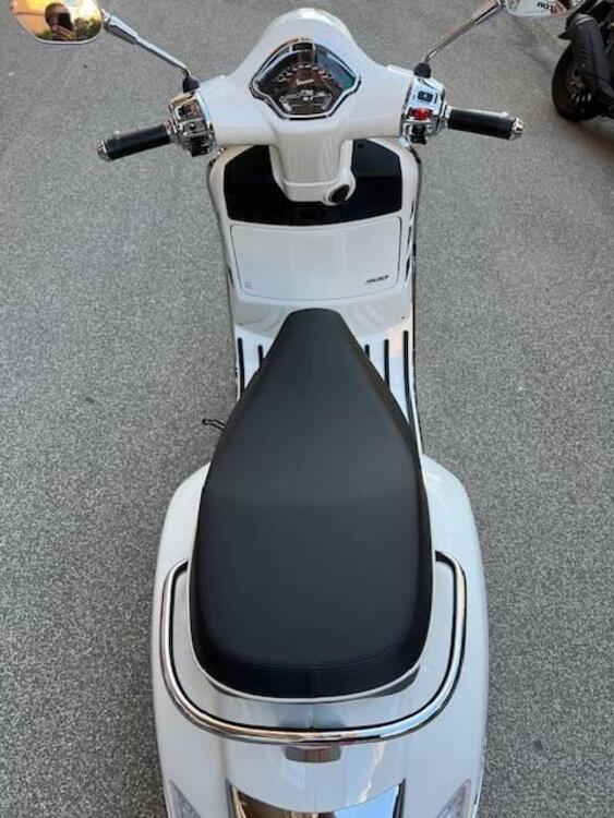 Vespa GTS 300 Super (2023 - 24) (5)