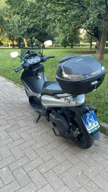 Piaggio Beverly 300 S i.e. ABS-ASR (2016 - 20) (3)